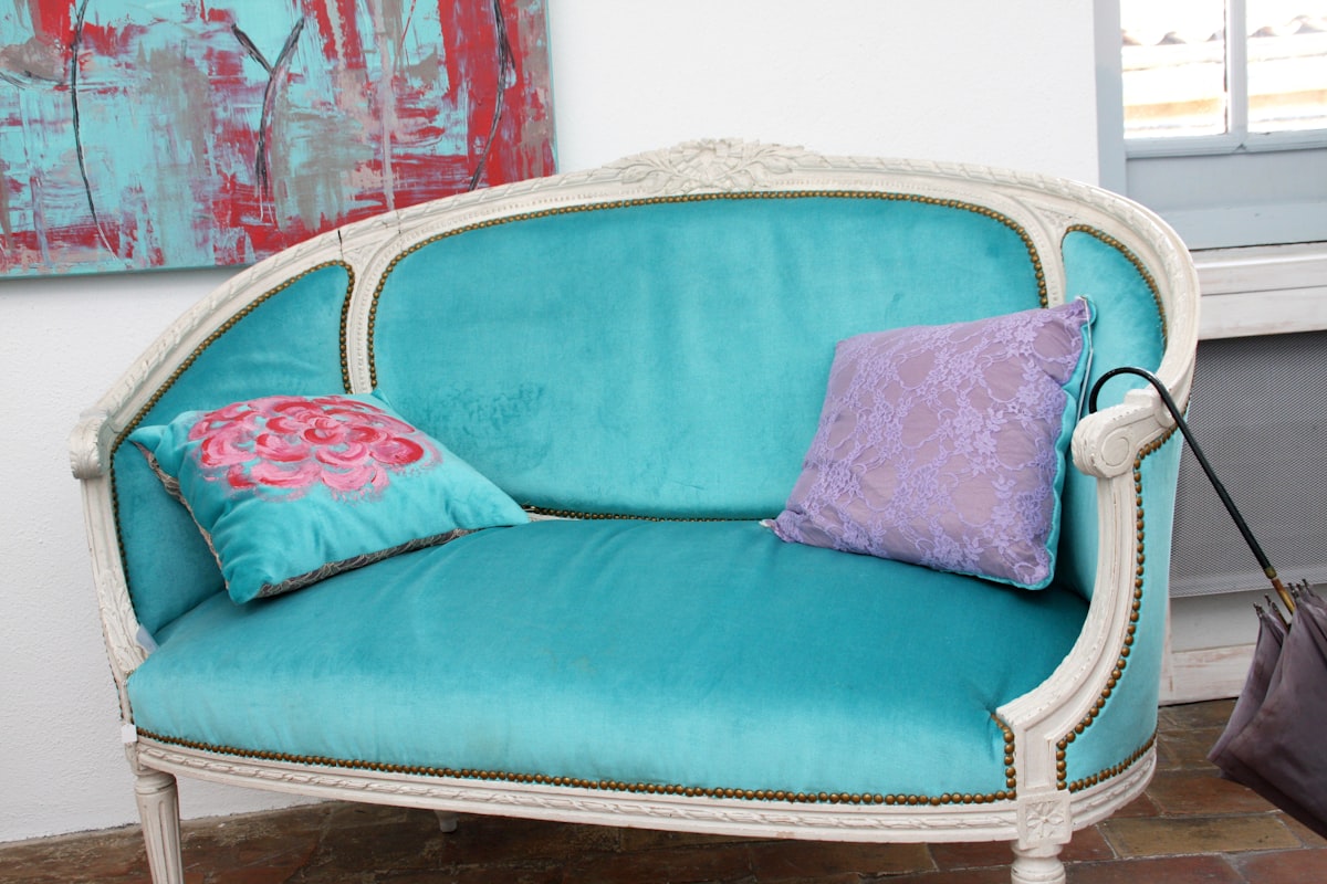 Velvet Accent Chair (Teal)